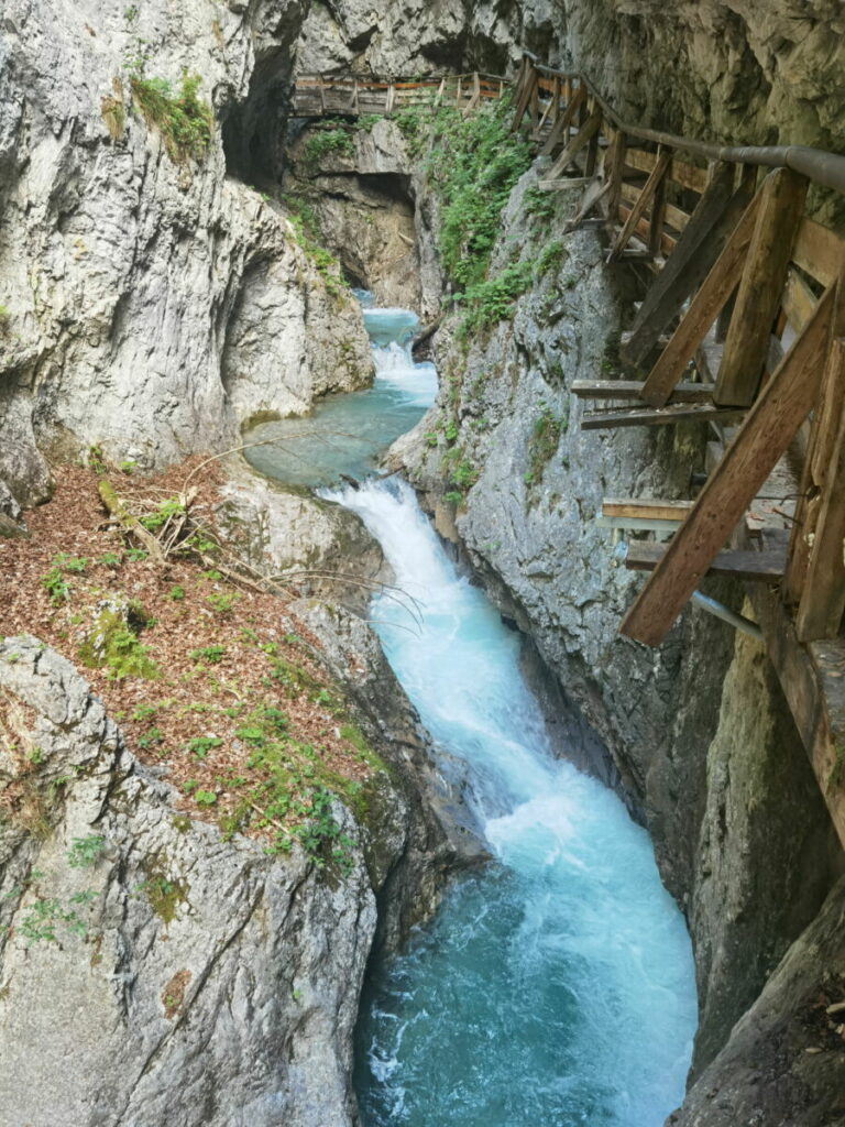 Klammen, Schluchten und Wasserfälle - sehr sehenswerte Wolfsklamm