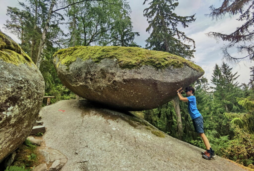 Felsenlabyrinth Wunsiedel mit vielen fasziniernden Felsen