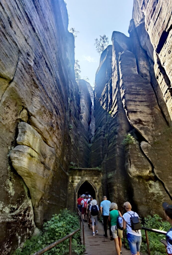 Das Gotische Tor bildete früher den Eingang in die Adersbacher Felsenstadt